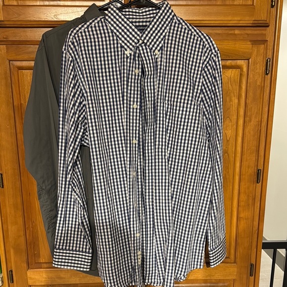4 Button Down Shirts - Picture 7 of 12
